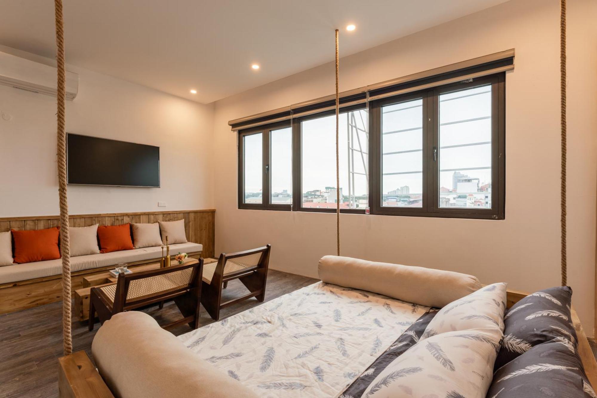 Apartment Train Street View- Amber-touched & Private Self-check-in Hanoi