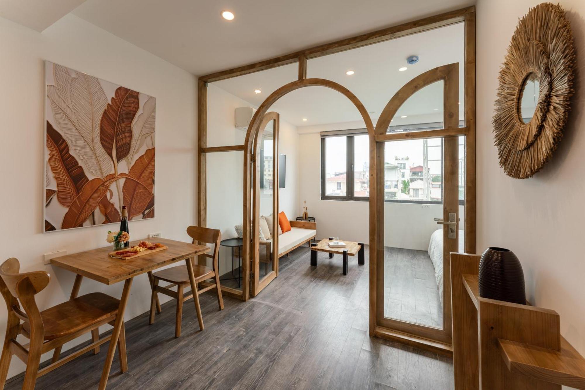 Apartment Train Street View- Amber-touched & Private Self-check-in Hanoi